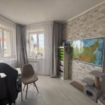 Продается 1-комнатная квартира, 37 м²