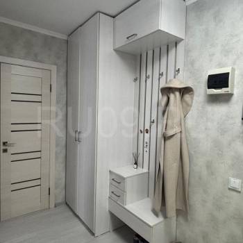 Продается 1-комнатная квартира, 37 м²