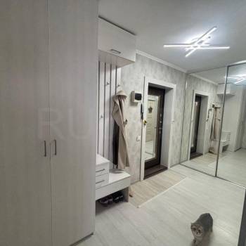 Продается 1-комнатная квартира, 37 м²