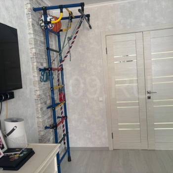 Продается 1-комнатная квартира, 37 м²