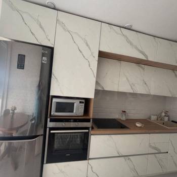 Продается 1-комнатная квартира, 37 м²