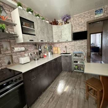 Продается 3-х комнатная квартира, 58 м²