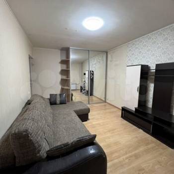 Продается 1-комнатная квартира, 36,8 м²