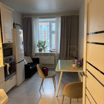 Продается 1-комнатная квартира, 41 м²