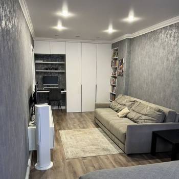 Продается 1-комнатная квартира, 42,5 м²