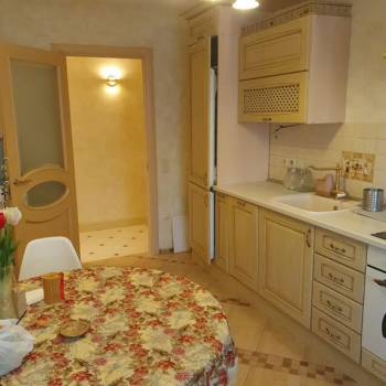 Продается 2-х комнатная квартира, 77 м²