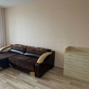 Сдается 1-комнатная квартира, 38 м²