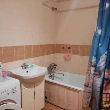 Продается 1-комнатная квартира, 37 м²