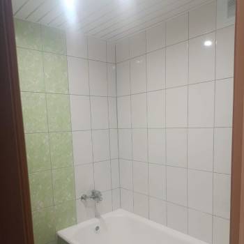 Продается Многокомнатная квартира, 58 м²