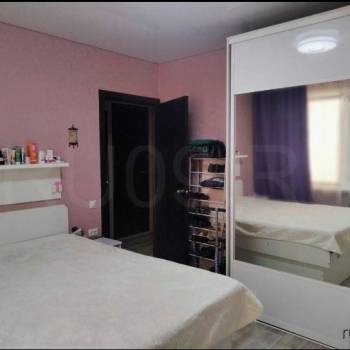 Продается Многокомнатная квартира, 70 м²