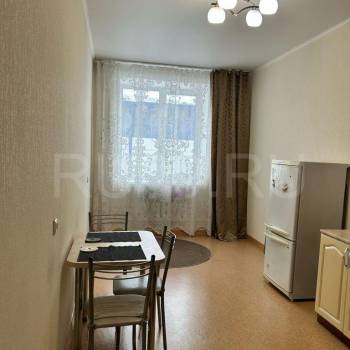 Сдается 1-комнатная квартира, 44 м²