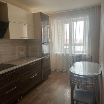 Сдается 2-х комнатная квартира, 61 м²