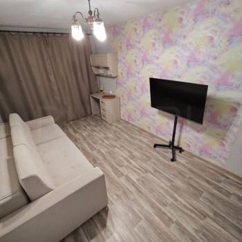 Продается 1-комнатная квартира, 35 м²