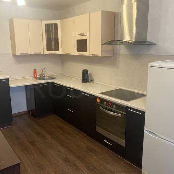 Продается 1-комнатная квартира, 54 м²