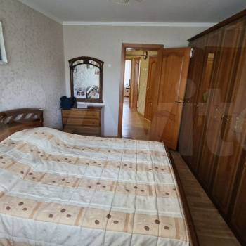 Продается Многокомнатная квартира, 76,1 м²