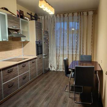 Сдается 1-комнатная квартира, 40 м²