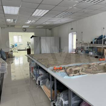 Сдается Нежилое помещение, 300 м²