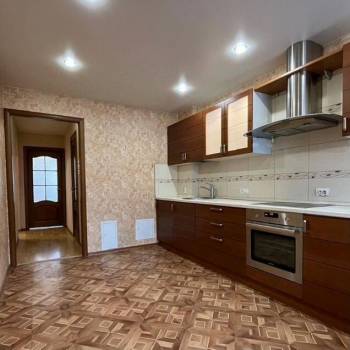 Продается 2-х комнатная квартира, 75,5 м²