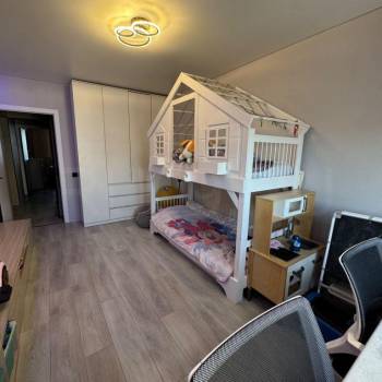 Продается Многокомнатная квартира, 85 м²