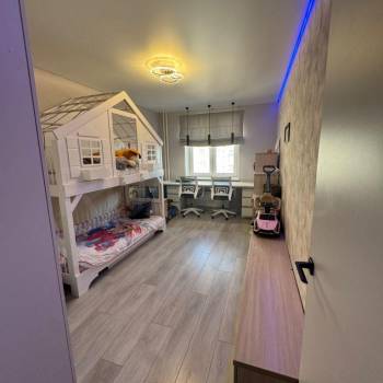 Продается Многокомнатная квартира, 85 м²