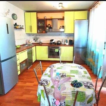 Продается 2-х комнатная квартира, 84 м²