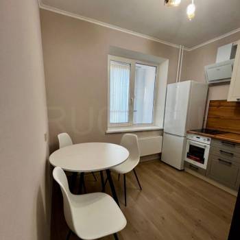 Сдается 1-комнатная квартира, 39 м²