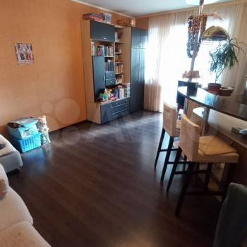 Продается 1-комнатная квартира, 49,7 м²