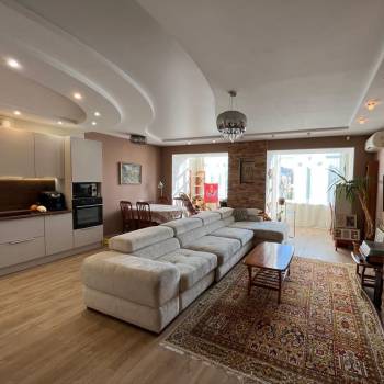 Продается Многокомнатная квартира, 119 м²