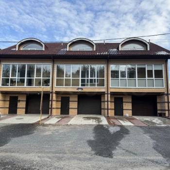 Продается Дом, 205 м²