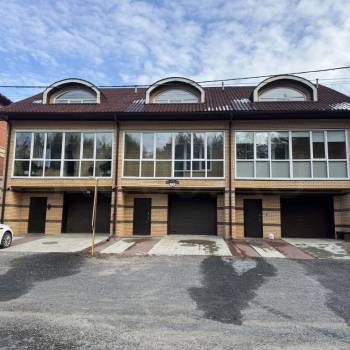 Продается Дом, 205 м²