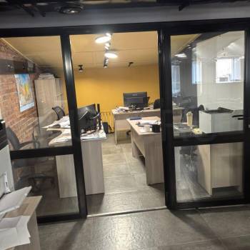 Сдается Нежилое помещение, 330 м²