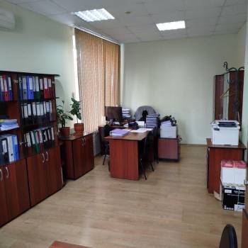 Сдается Нежилое помещение, 210 м²