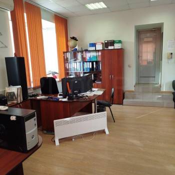 Сдается Нежилое помещение, 210 м²