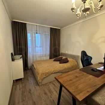 Продается 1-комнатная квартира, 35 м²