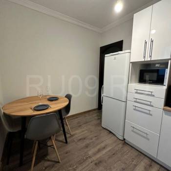 Продается 1-комнатная квартира, 35 м²