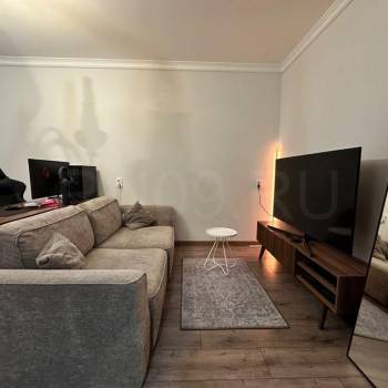 Продается 1-комнатная квартира, 35 м²