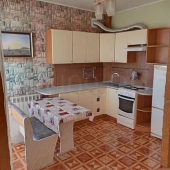 Сдается 1-комнатная квартира, 42 м²