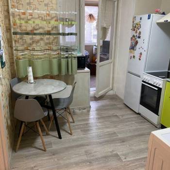 Продается 1-комнатная квартира, 35 м²