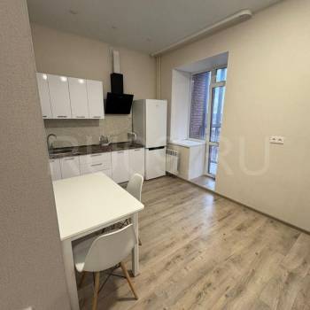 Сдается 1-комнатная квартира, 37 м²