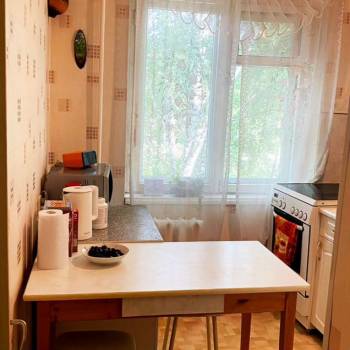 Продается Многокомнатная квартира, 61 м²