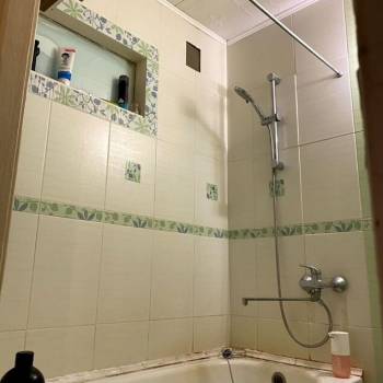 Продается Многокомнатная квартира, 61 м²