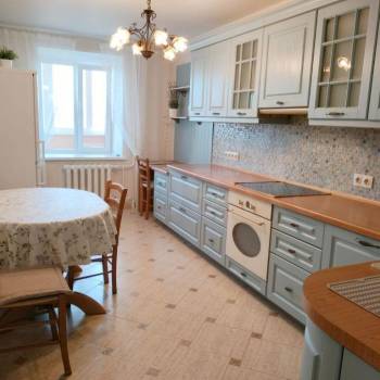 Сдается 1-комнатная квартира, 47 м²