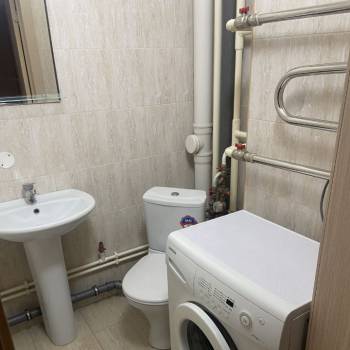 Сдается 1-комнатная квартира, 39 м²