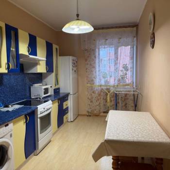 Сдается 1-комнатная квартира, 50 м²