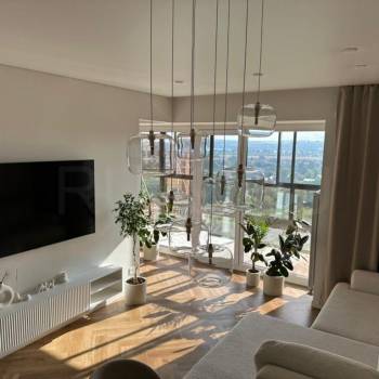 Продается 2-х комнатная квартира, 58 м²