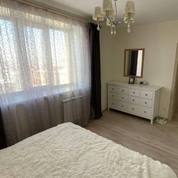 Сдается 2-х комнатная квартира, 76 м²