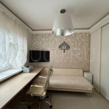 Продается Многокомнатная квартира, 18 м²