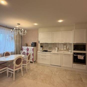 Продается Многокомнатная квартира, 18 м²