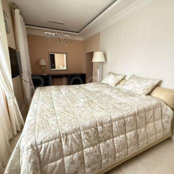 Продается Многокомнатная квартира, 18 м²