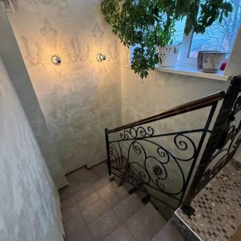 Продается Многокомнатная квартира, 18 м²